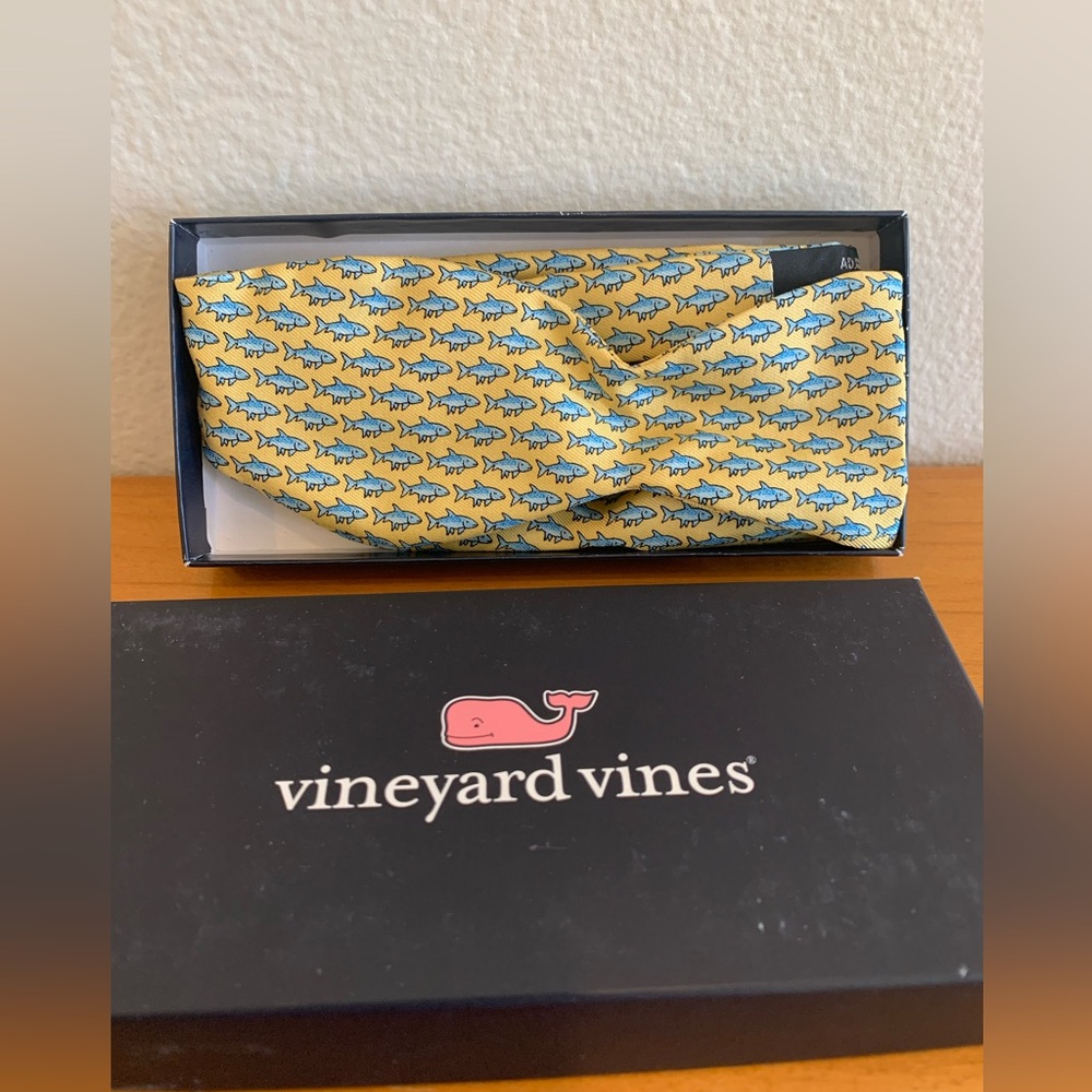 Mens Vineyard Vines Yellow Blue Shark Bowtie Adjustable Size 100% Silk